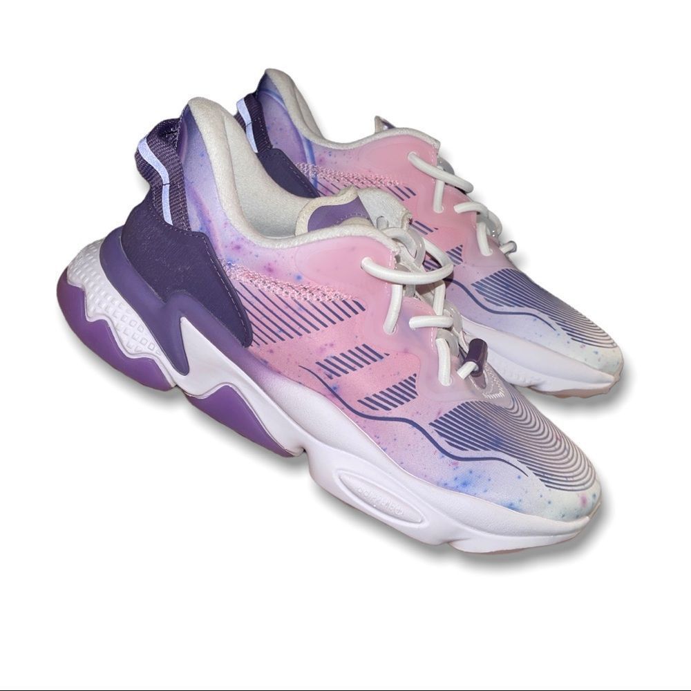 Never worn Adidas Ozweego gZ8407 new without box